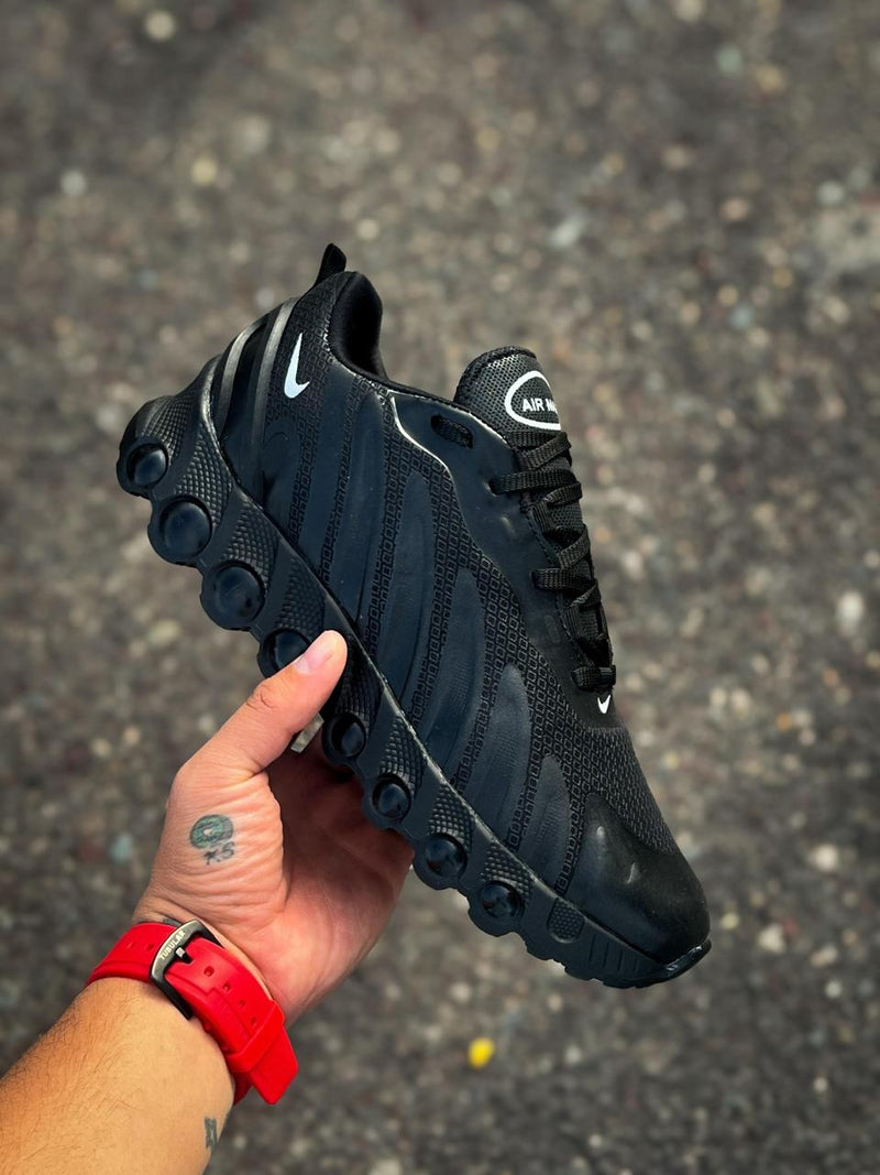 NIKE AIR MAX Dn8 + CAJA